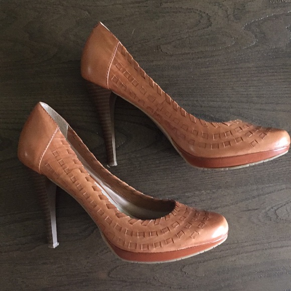 Andrew Geller Shoes - Tan leather woven stacked heel